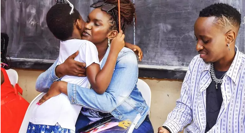 Mc Kats Shows An Unusual Form Of Paying For Guests Attending His Wedding With Fille Mutoni.